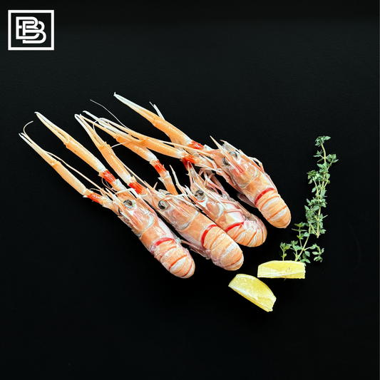 4 Pieces of New Zealand Scampi with Thyem Stalk and Lemon slices
